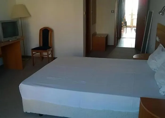 Veleka 2* 切尔诺莫雷茨